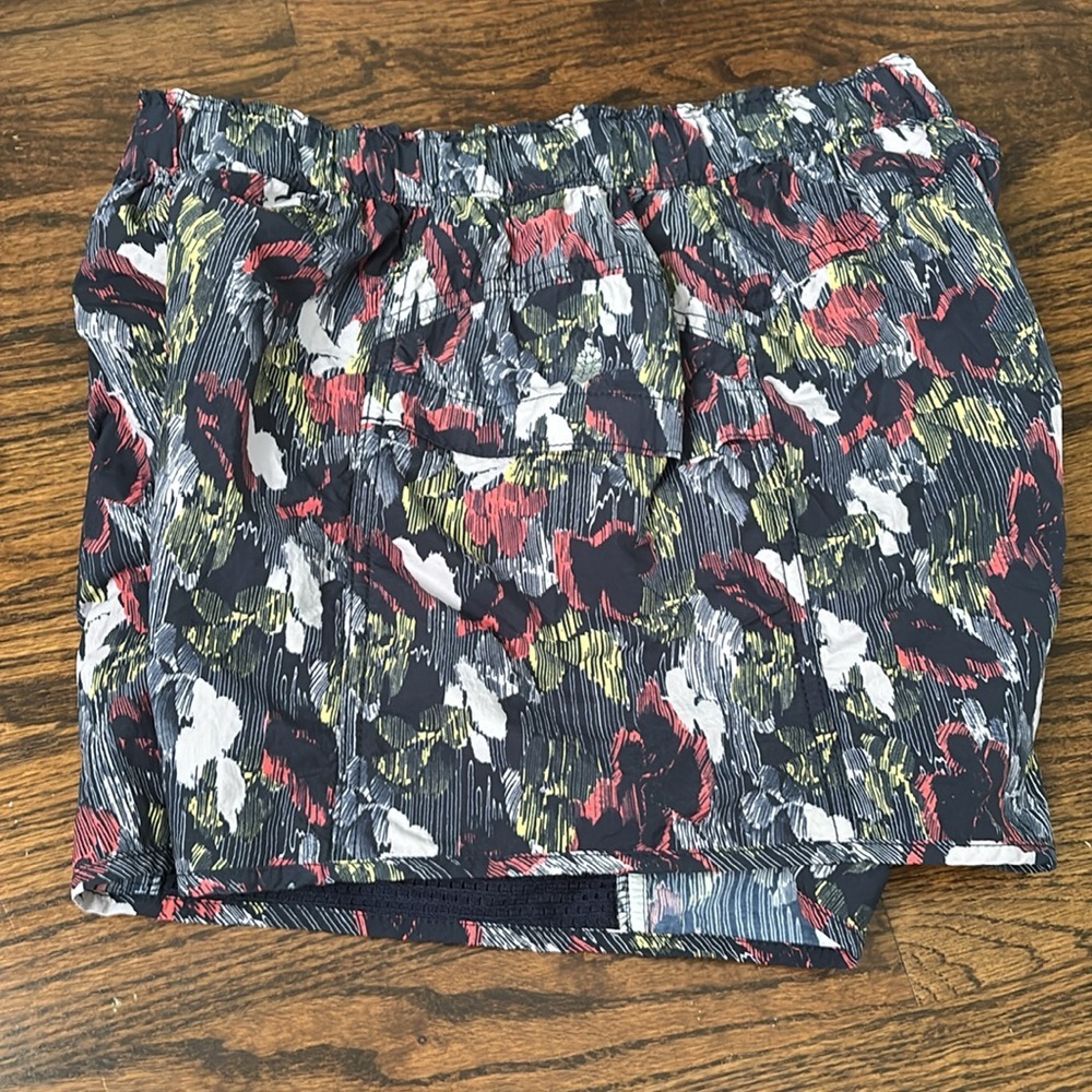 Free People‎ Movement In The Wild Printed Shorts small - Picture 4 of 4
